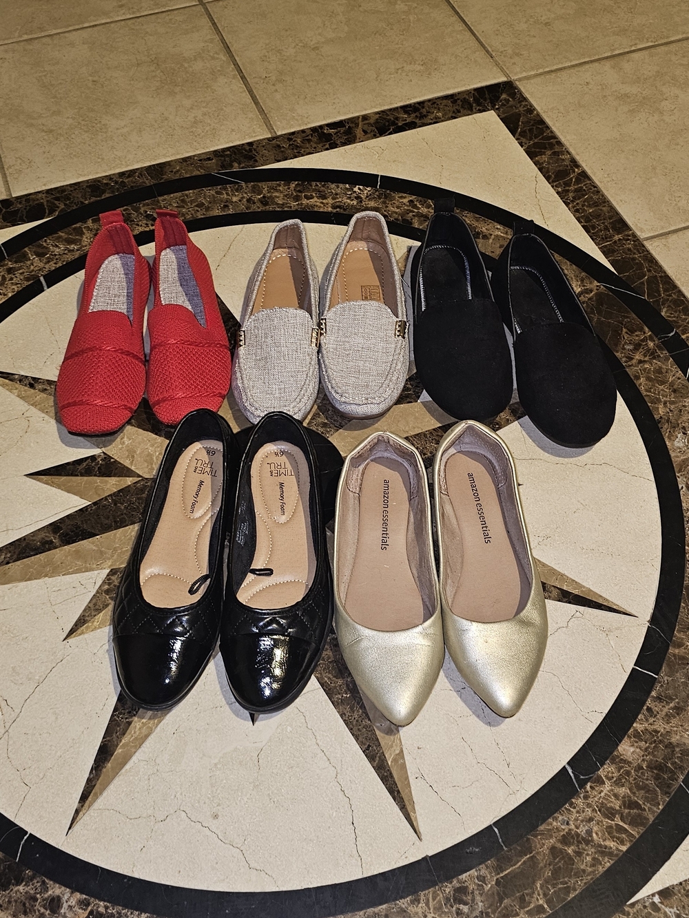 Bundle of women's flats sz 6 and 6.5